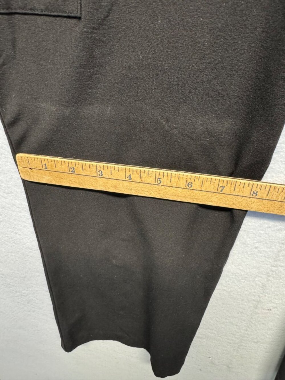 Black Old Navy Essential Stretch Low Waist Cargo Capri Pants Size 8 - Picture 8 of 10